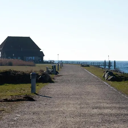 Апартаменты Ferienvermietung Hygge Suedstrand Whg 62 - 010 Фемарн